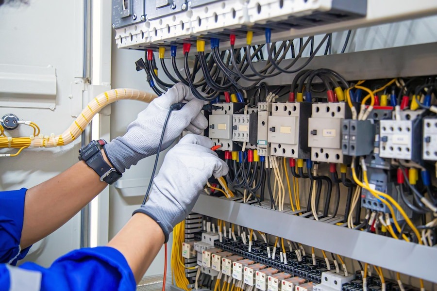 electrical services by DLA services